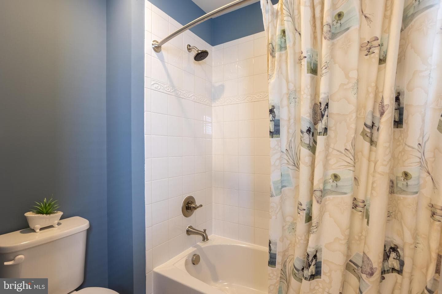 6486 Park Forest Circle photo 51