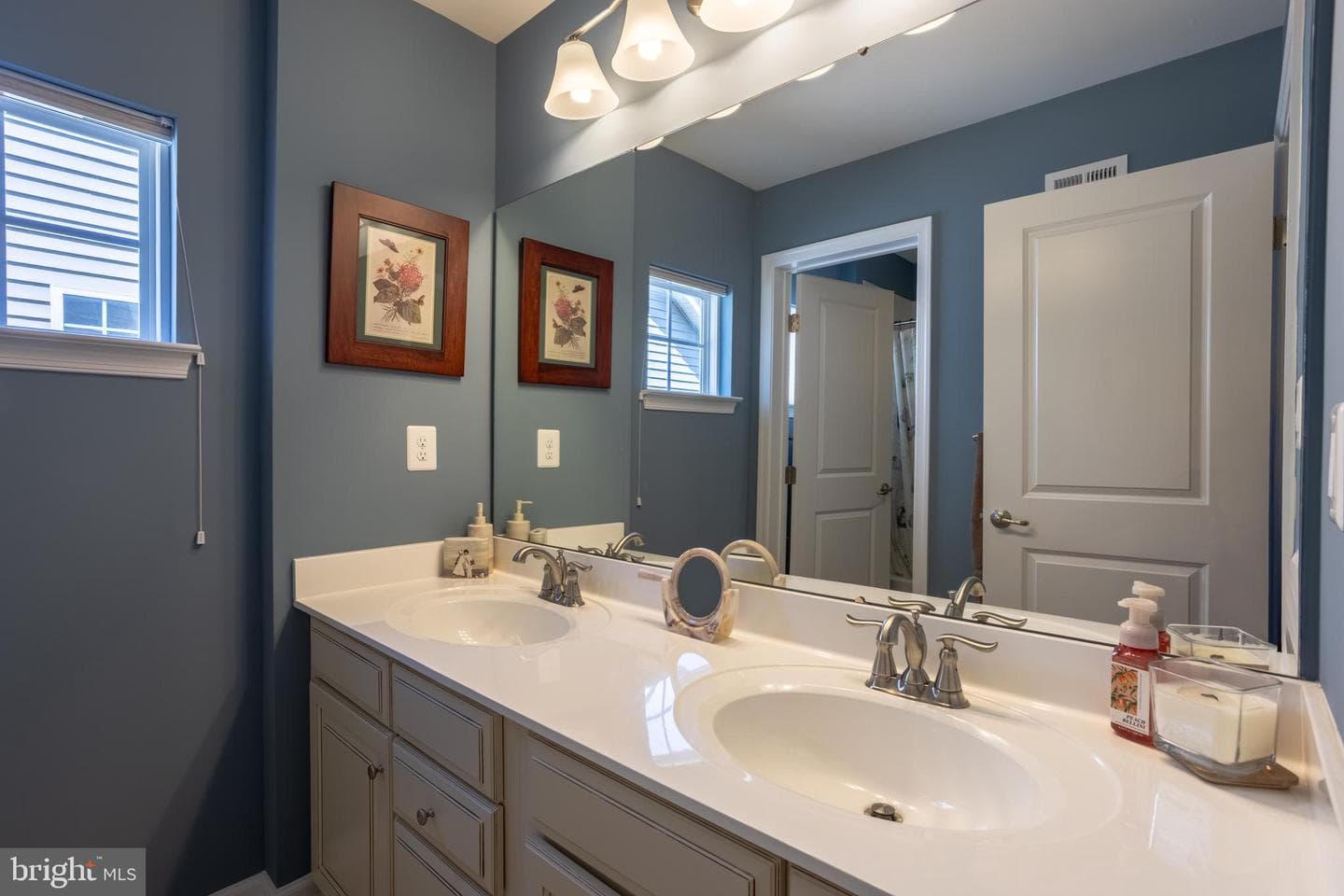 6486 Park Forest Circle photo 53