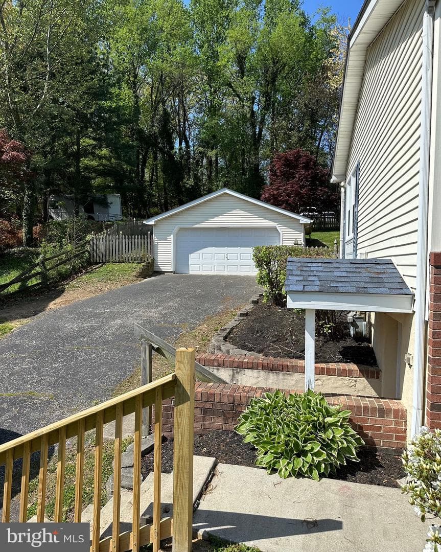 6020 Hanover Road photo 4