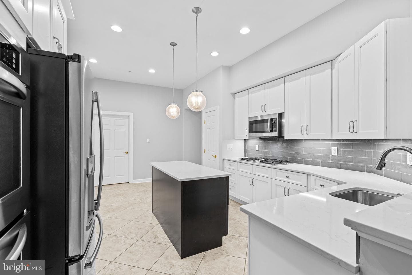 3035 Homeland Way #114 photo 6