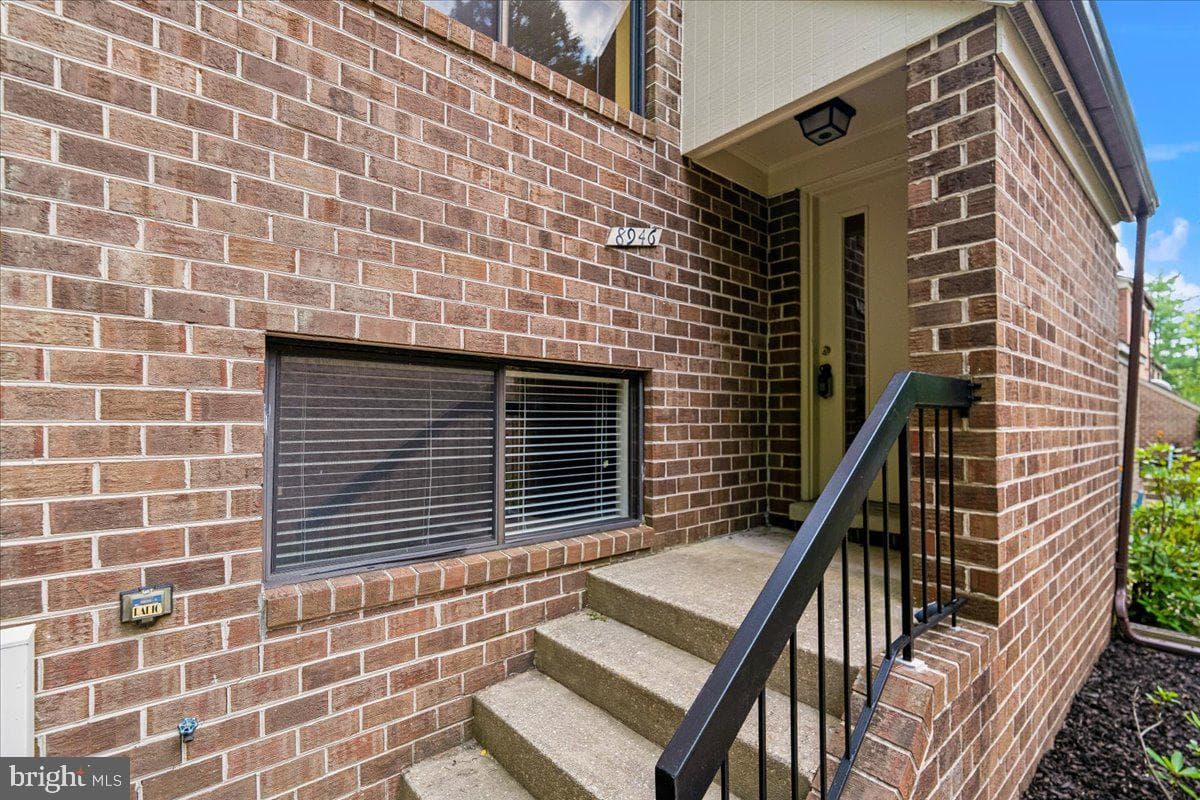 8946 Skyrock Court photo 3