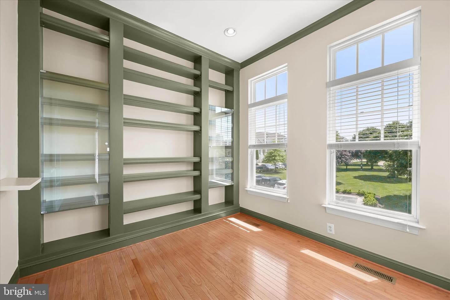 8801 Mirror Lake Way photo 22