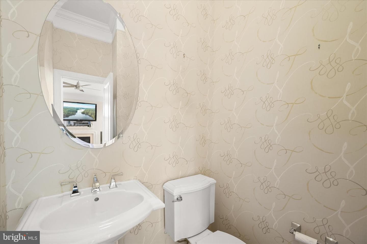 8801 Mirror Lake Way photo 24