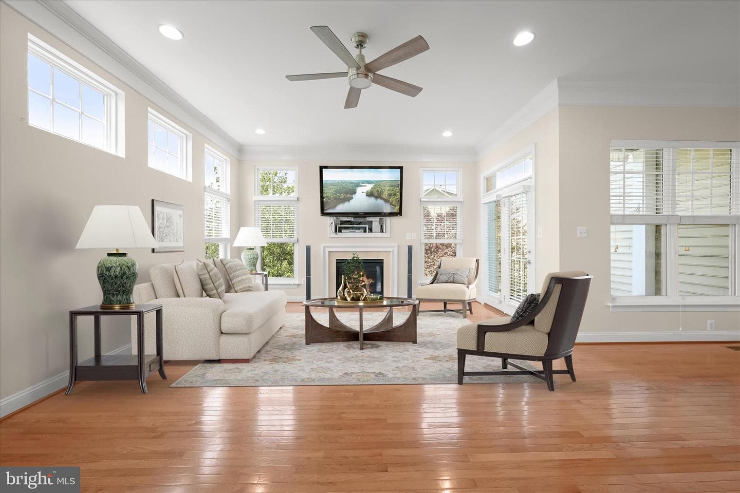 8801 Mirror Lake Way photo 3