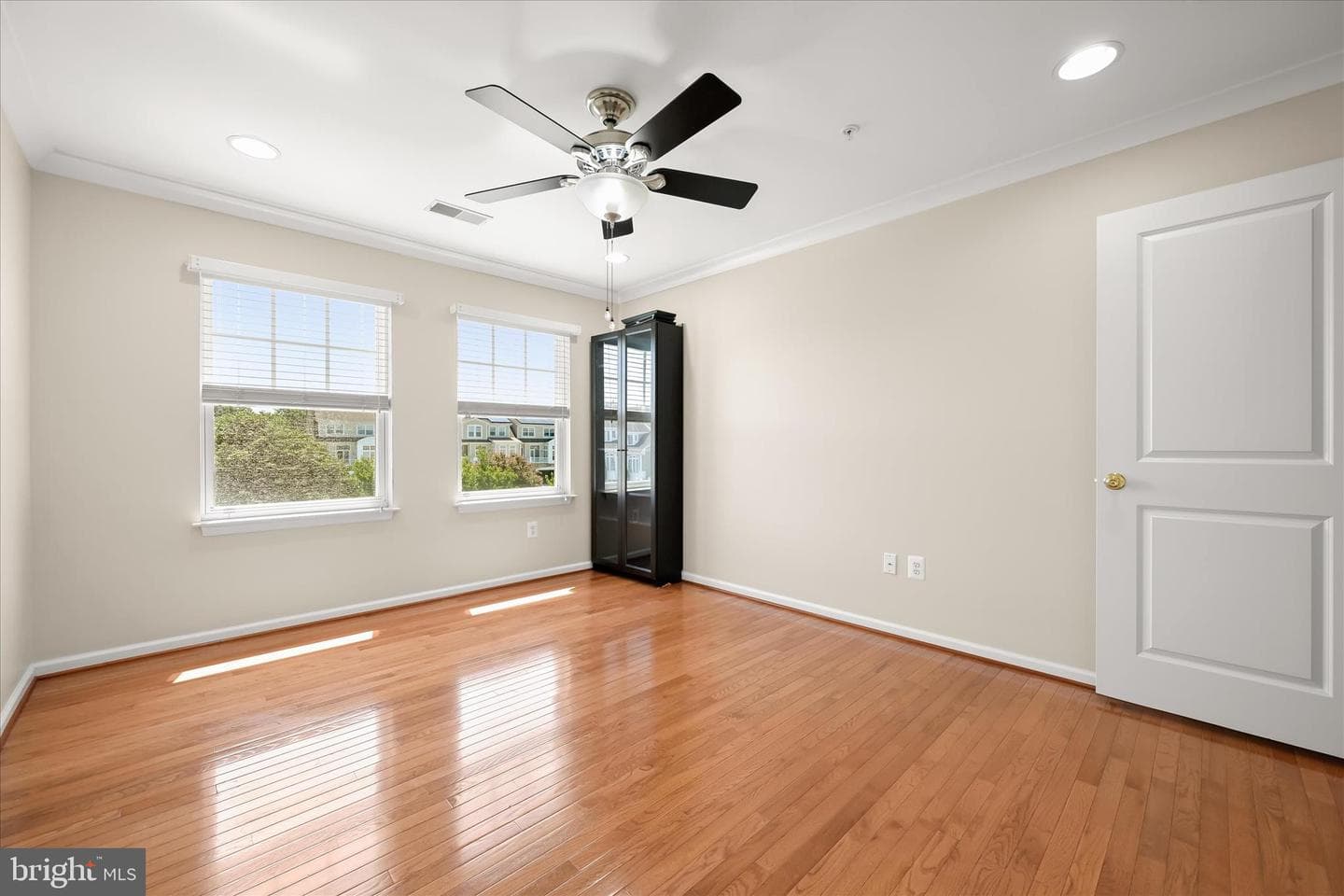 8801 Mirror Lake Way photo 34