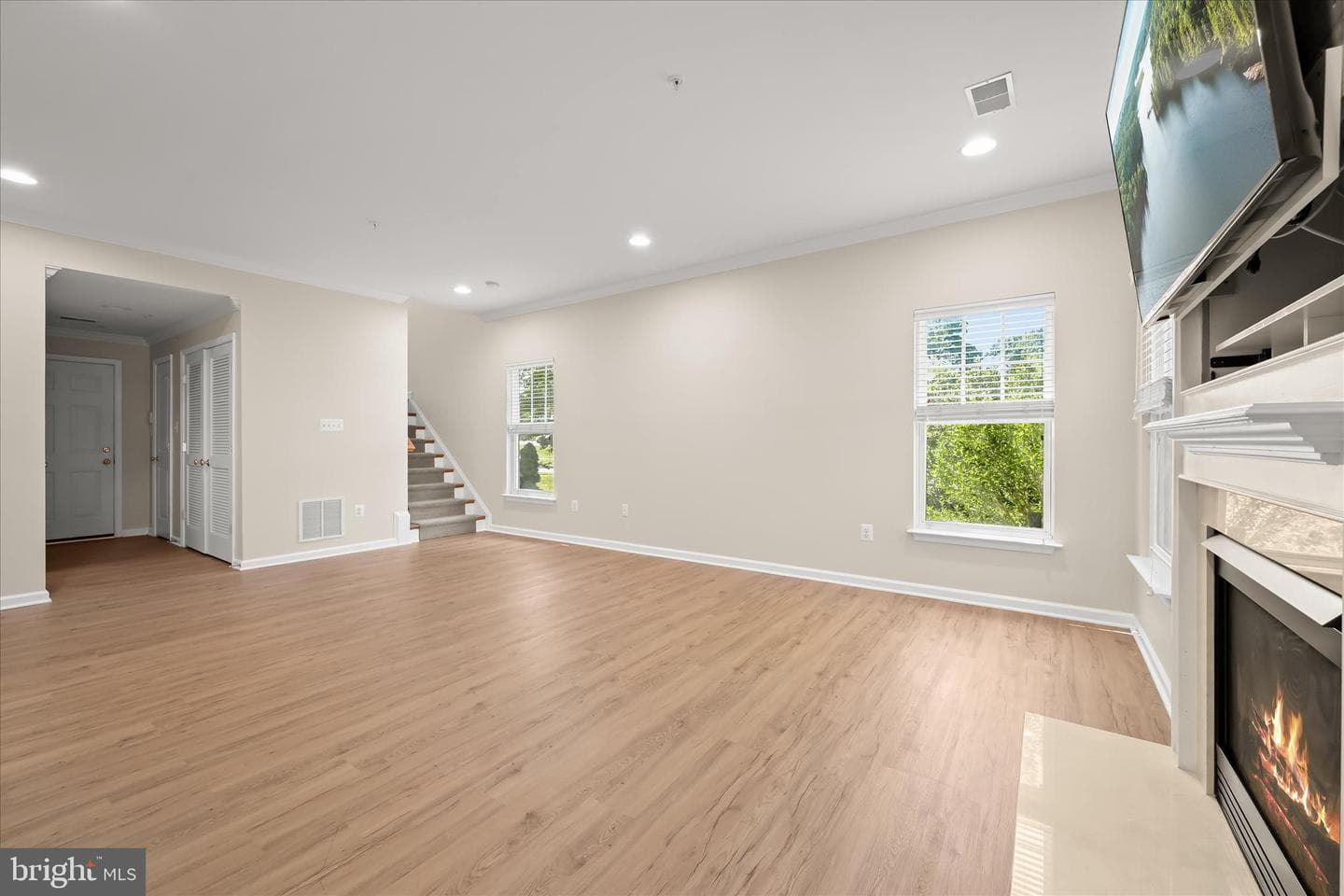 8801 Mirror Lake Way photo 43