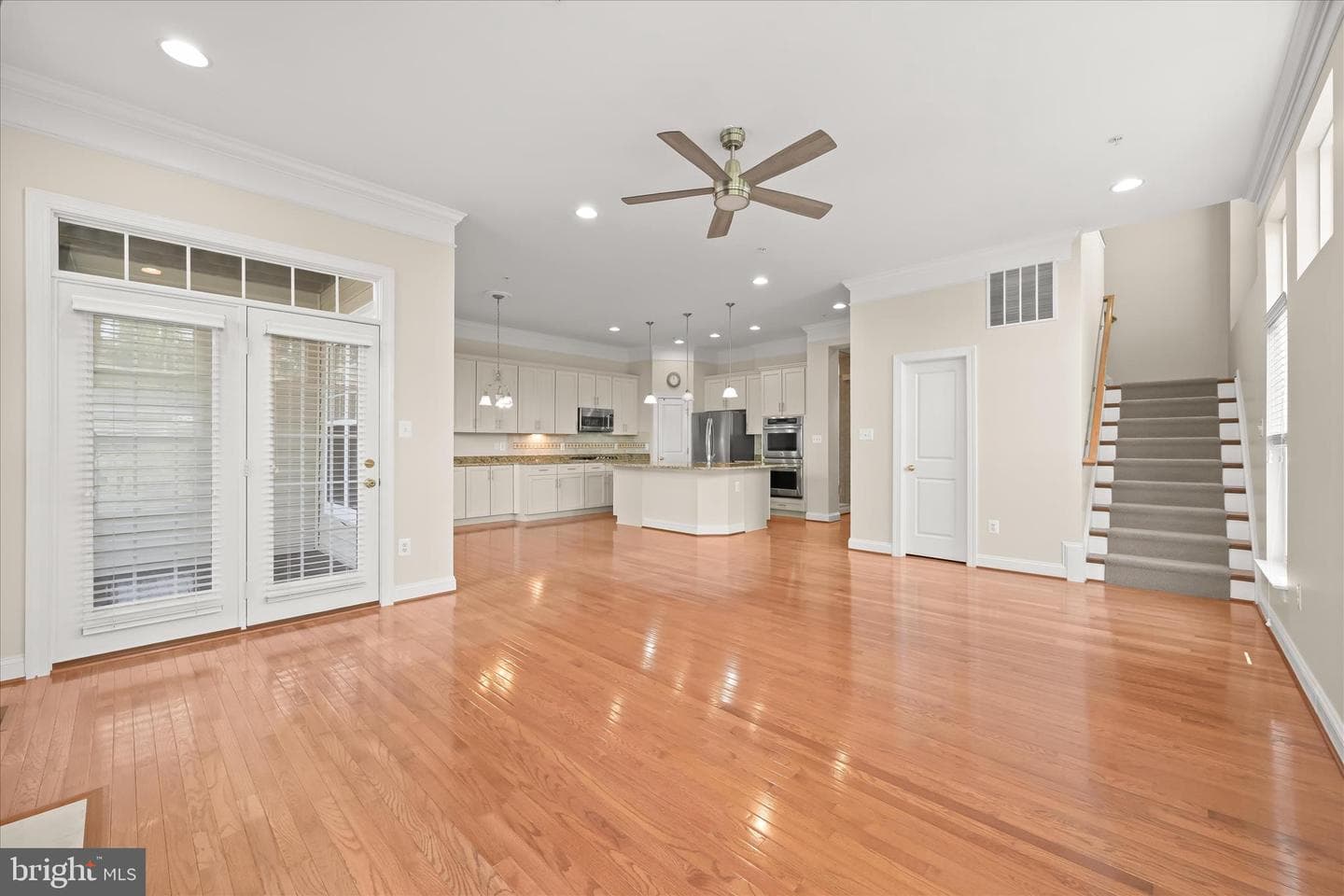 8801 Mirror Lake Way photo 5