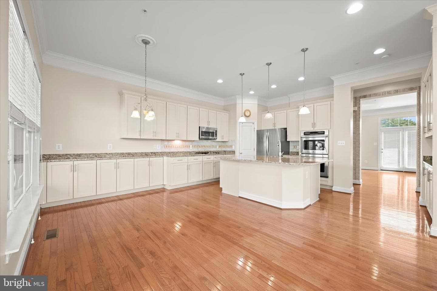 8801 Mirror Lake Way photo 6