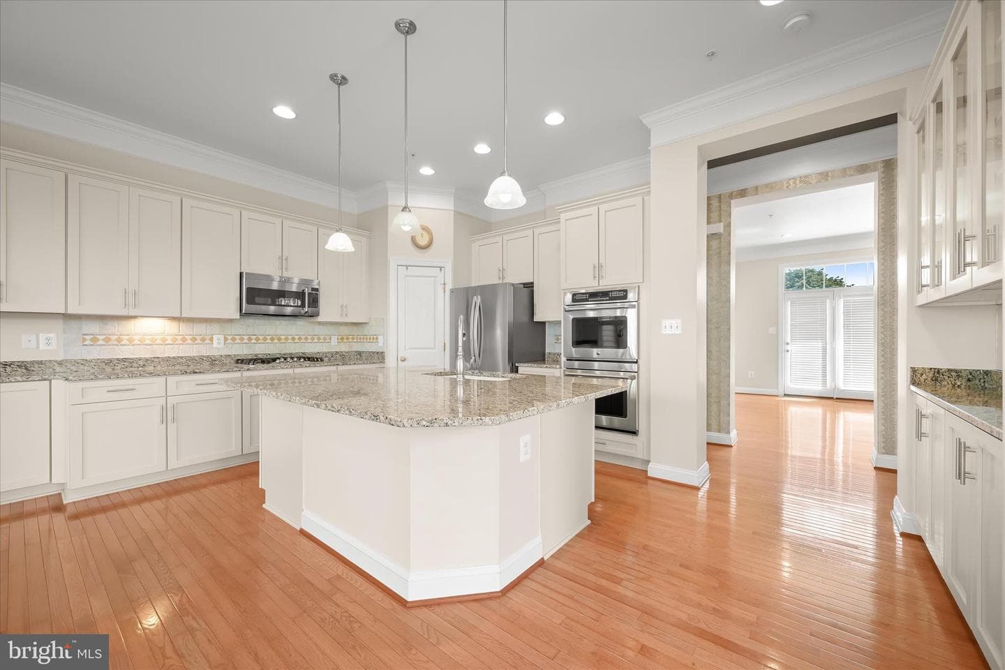 8801 Mirror Lake Way photo 7