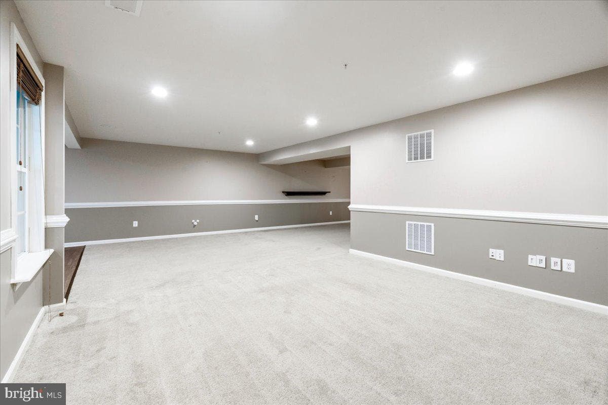 2372 Adam David Way photo 38