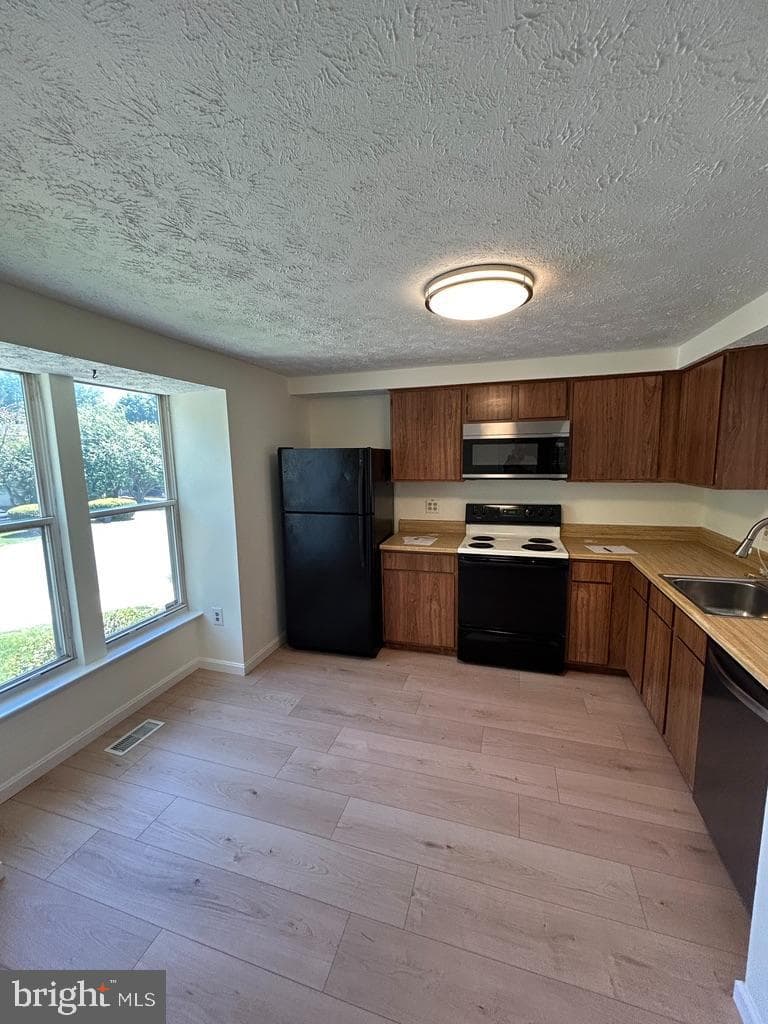 9560 Glen Oaks Lane photo 7
