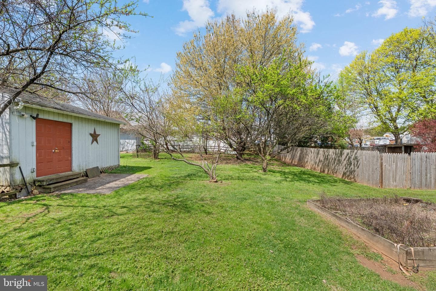 15921 Frederick Road photo 40
