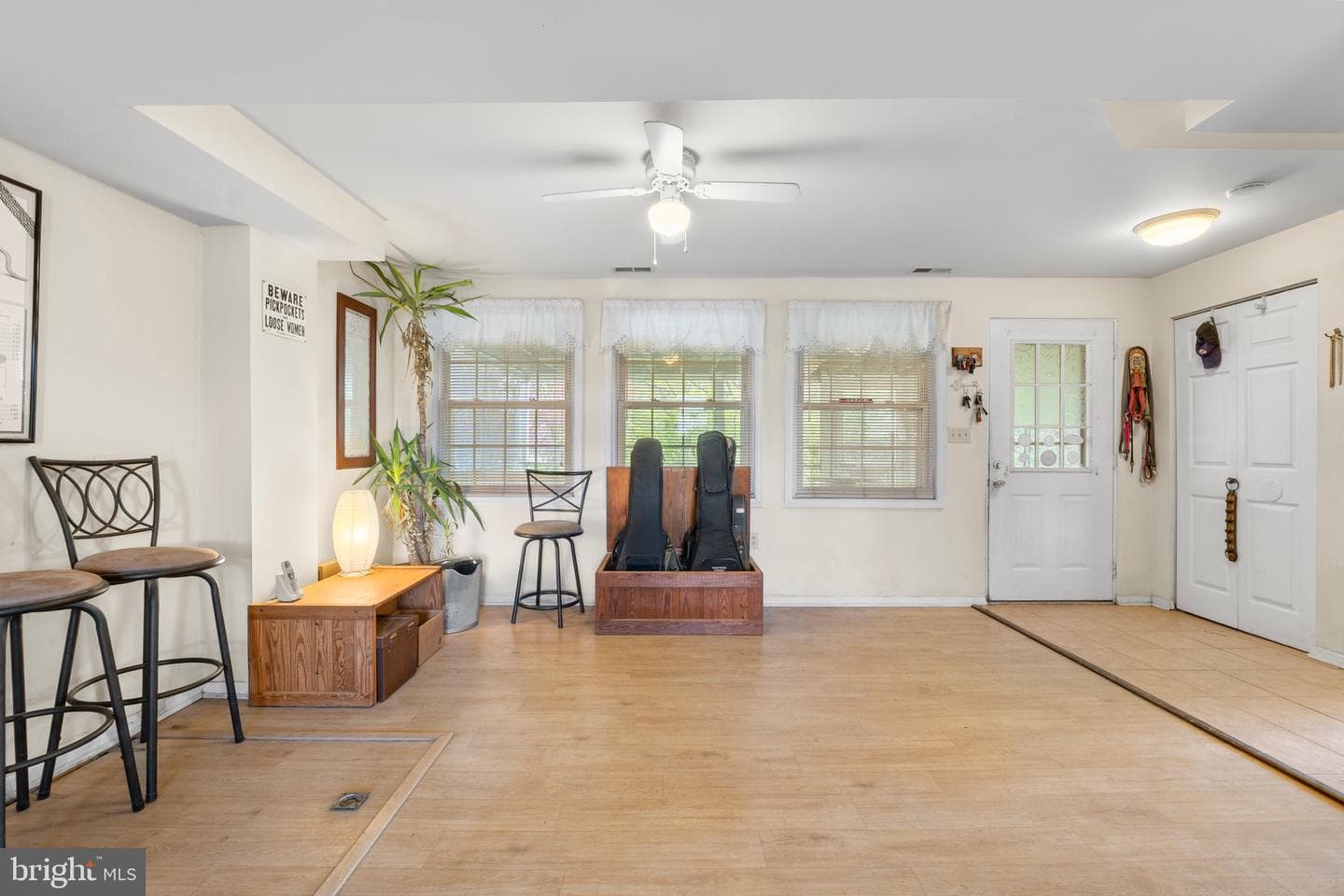 15921 Frederick Road photo 6