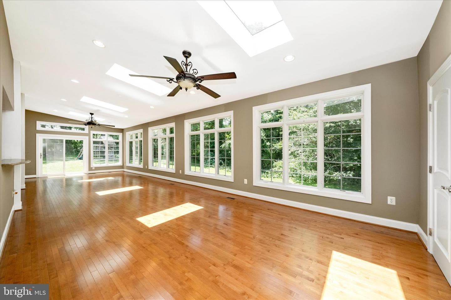 6667 Luster Drive photo 19