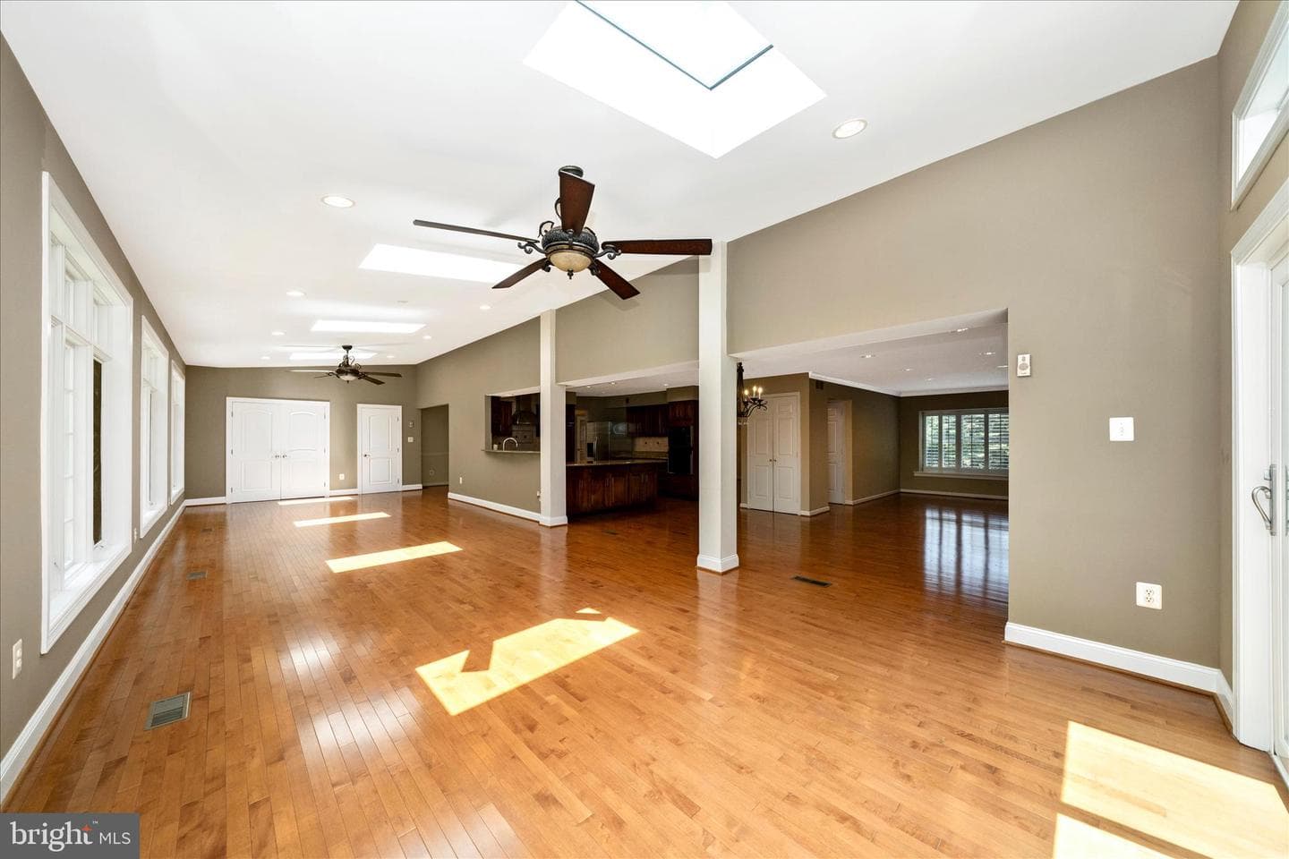 6667 Luster Drive photo 22
