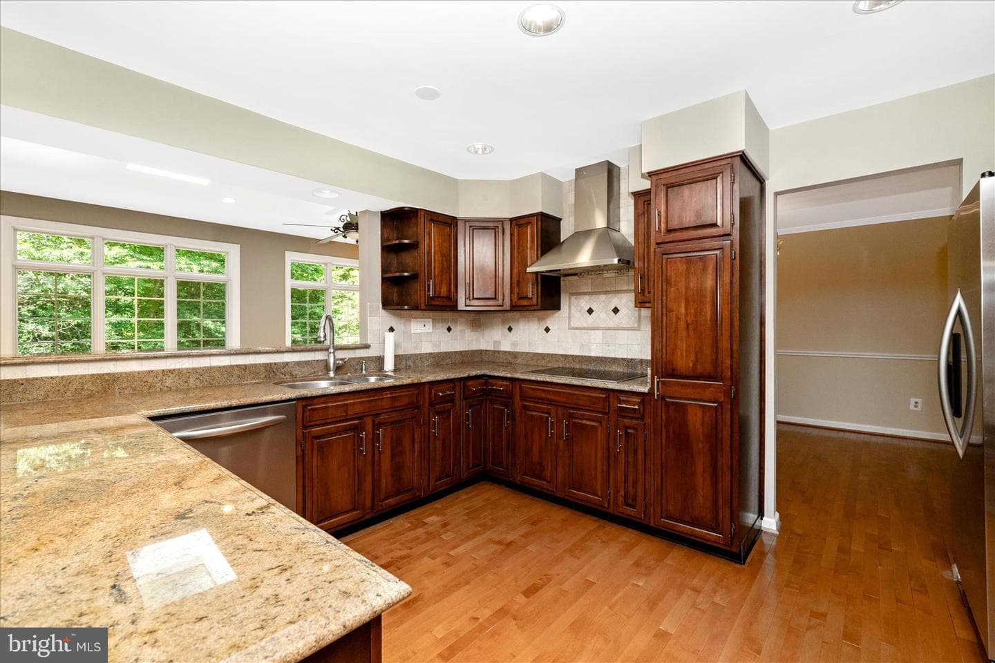6667 Luster Drive photo 30
