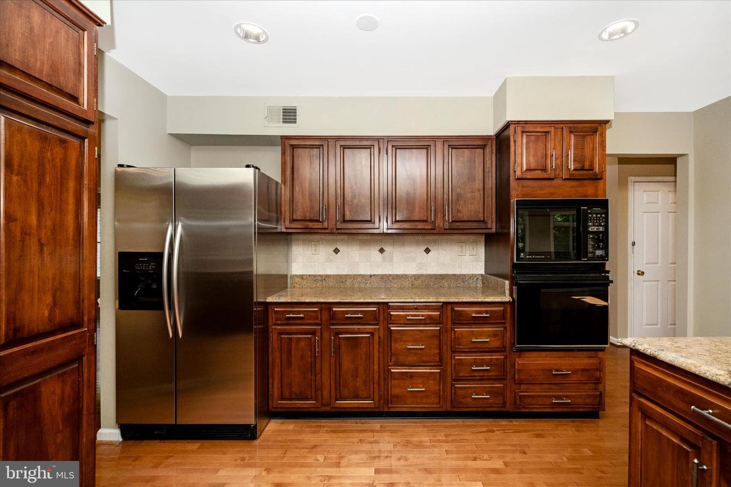 6667 Luster Drive photo 31