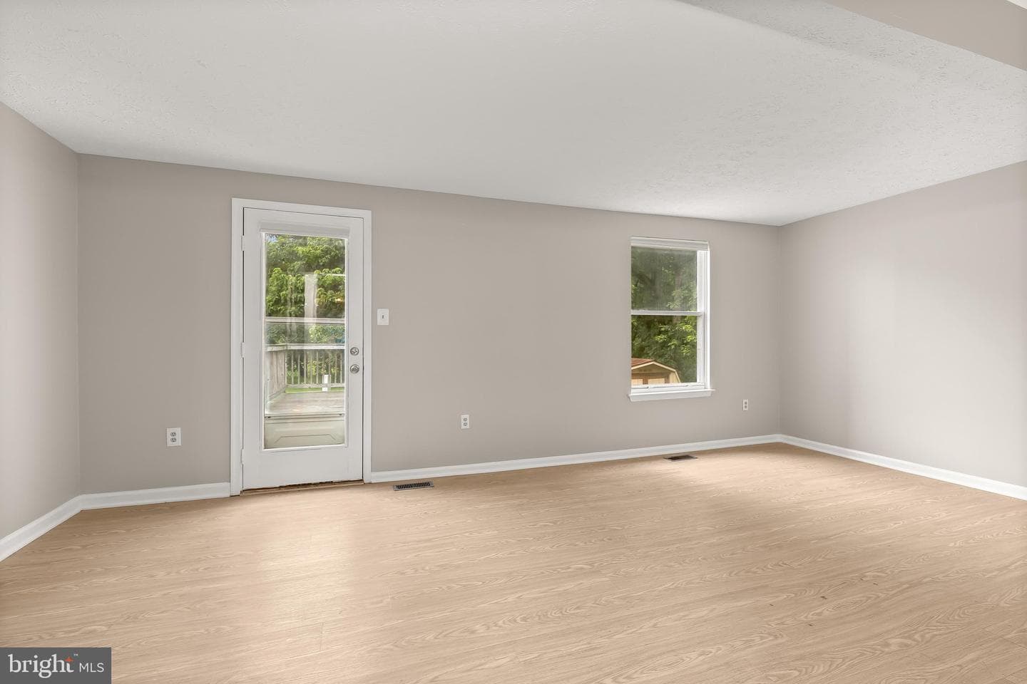 8035 Watermill Court photo 6