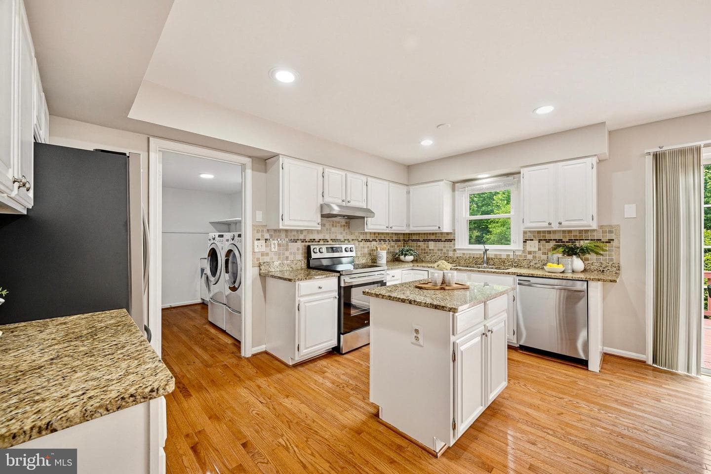 4955 Bramhope Lane photo 13