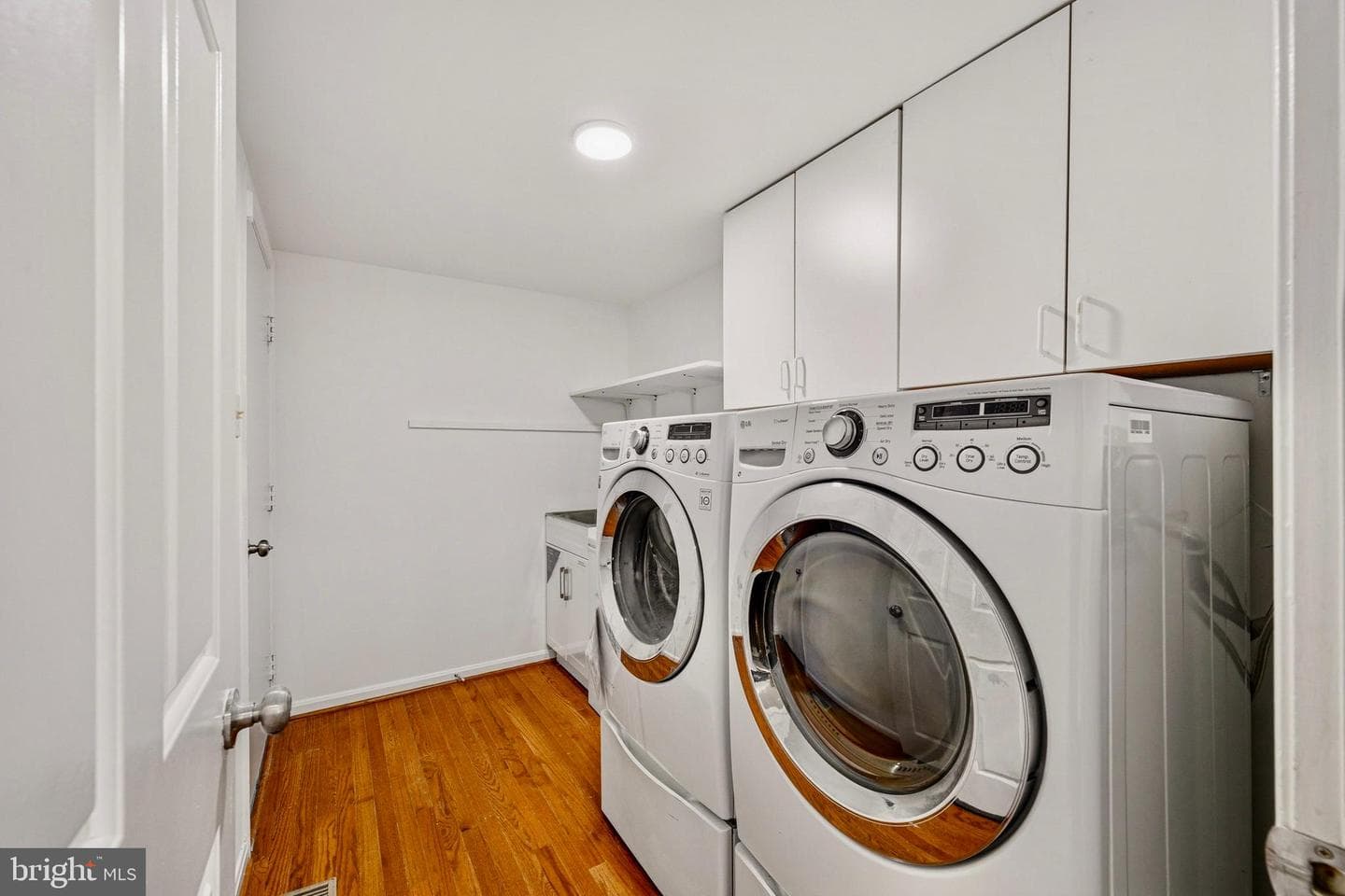 4955 Bramhope Lane photo 32
