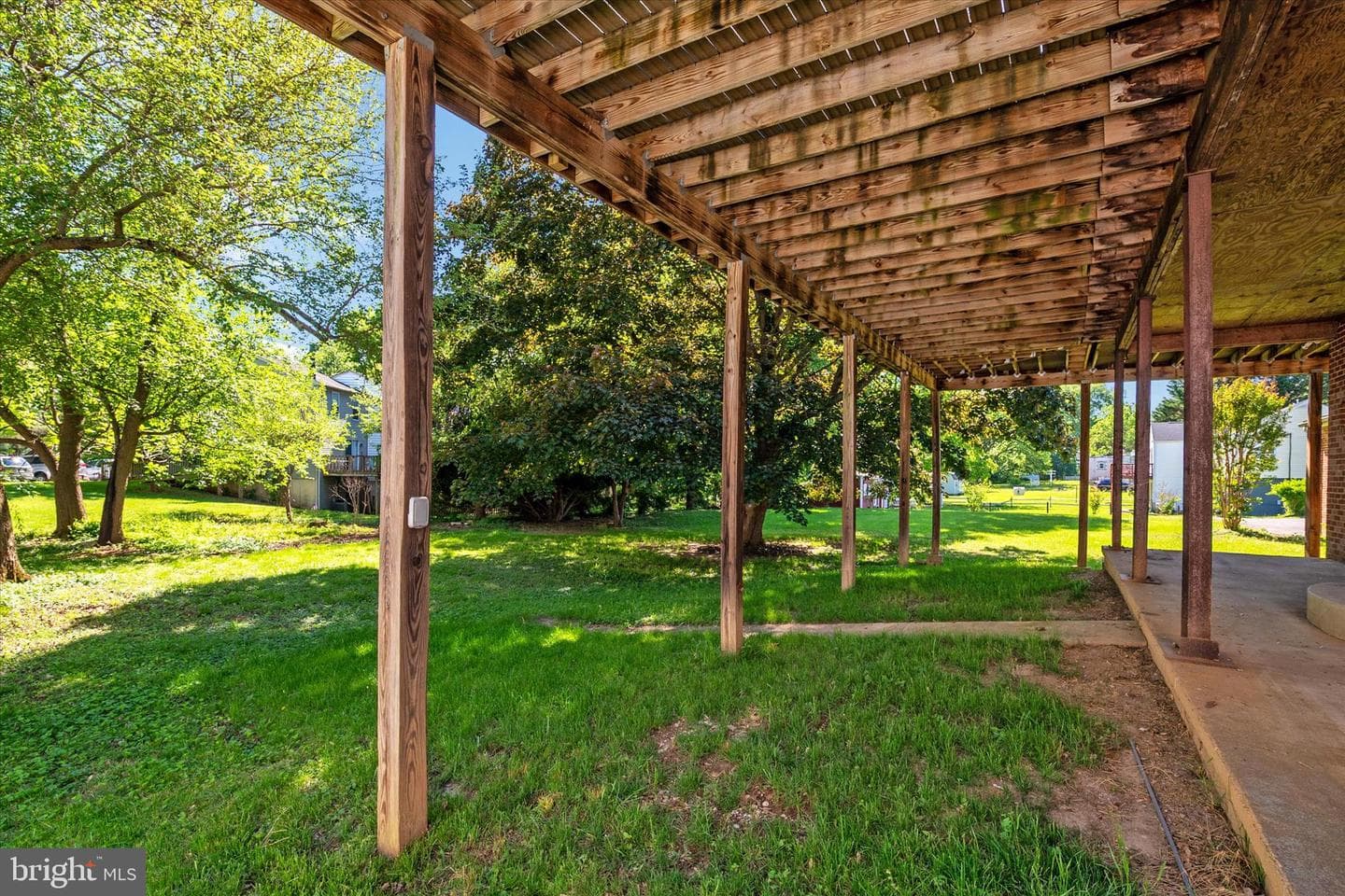 9460 Guilford Road photo 47