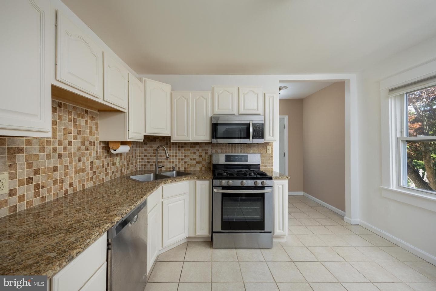 8615 Ridge Road photo 6