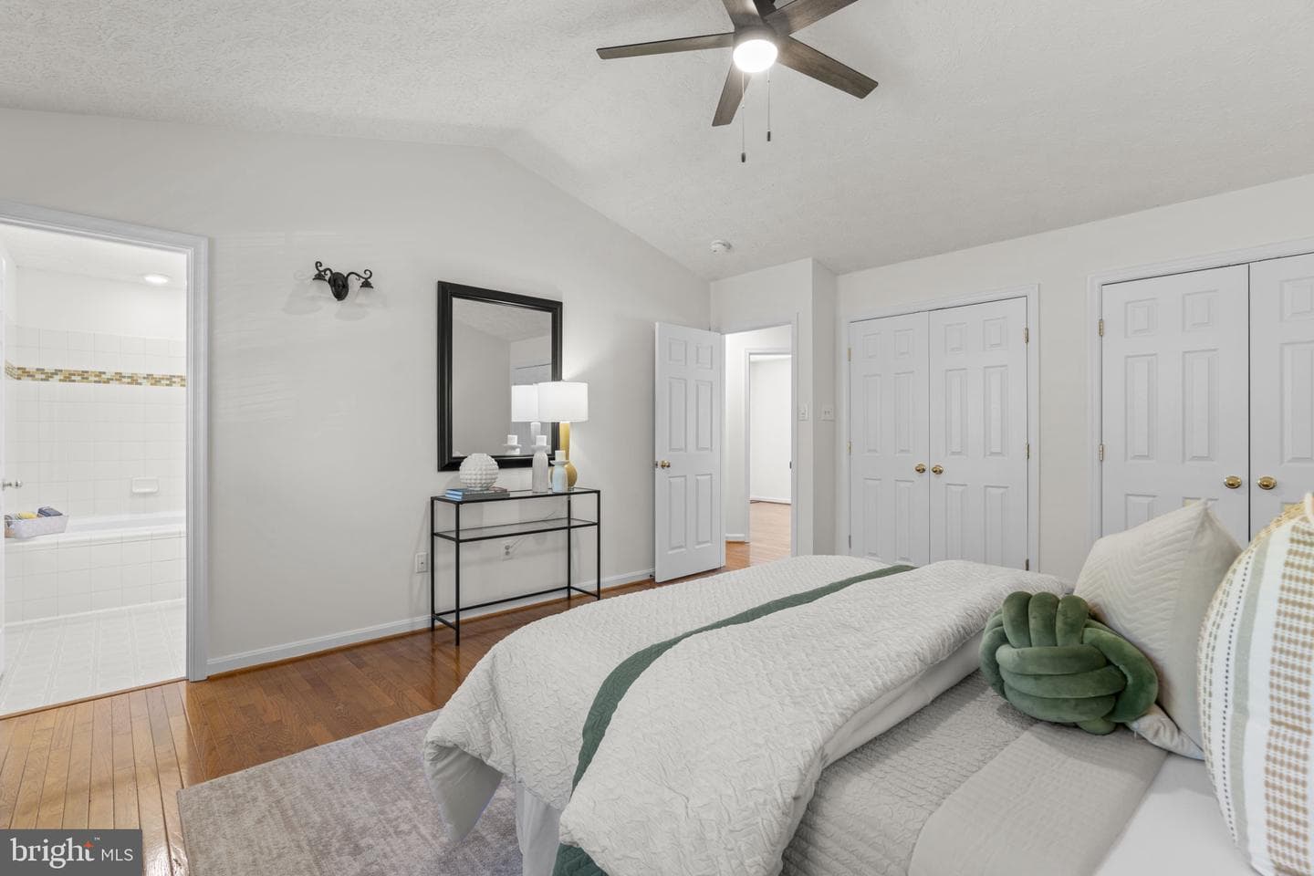 6649 Huntshire Drive photo 22
