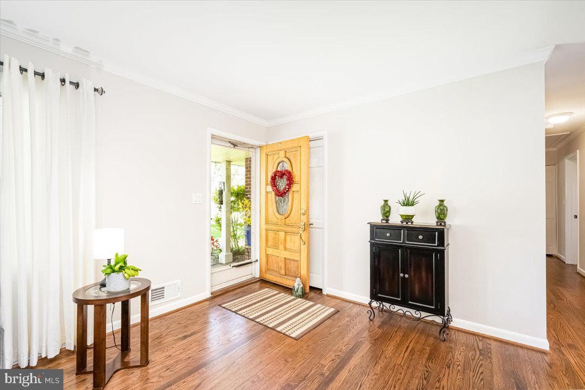 6433 Amherst Avenue photo 14