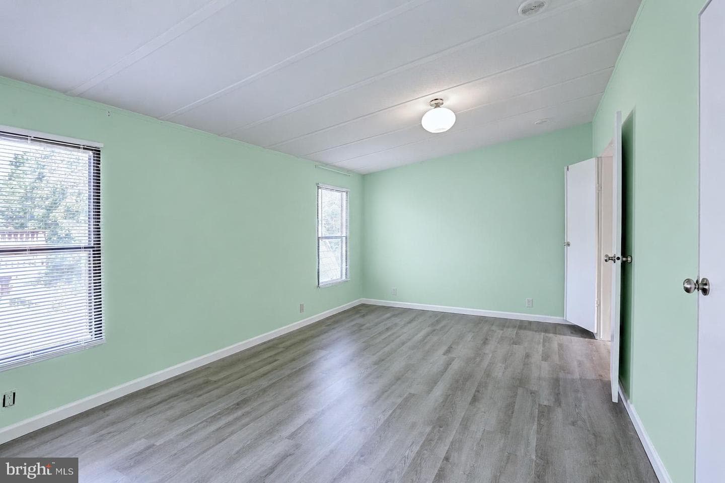 8353 Ashwood Rd # 8353 photo 16
