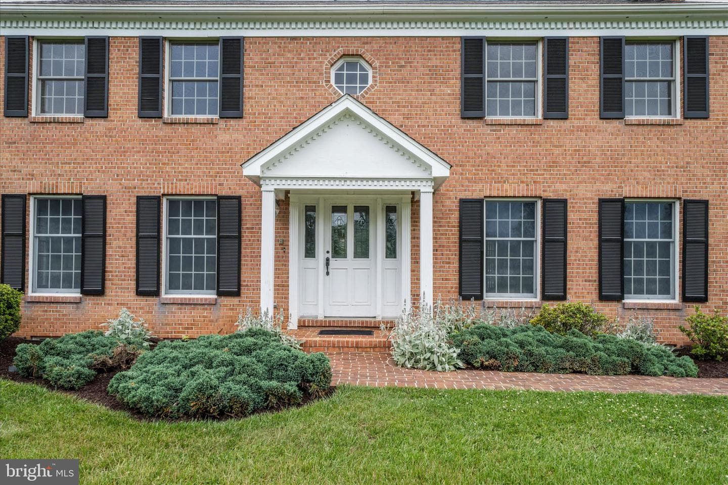 727 Weller Drive photo 3