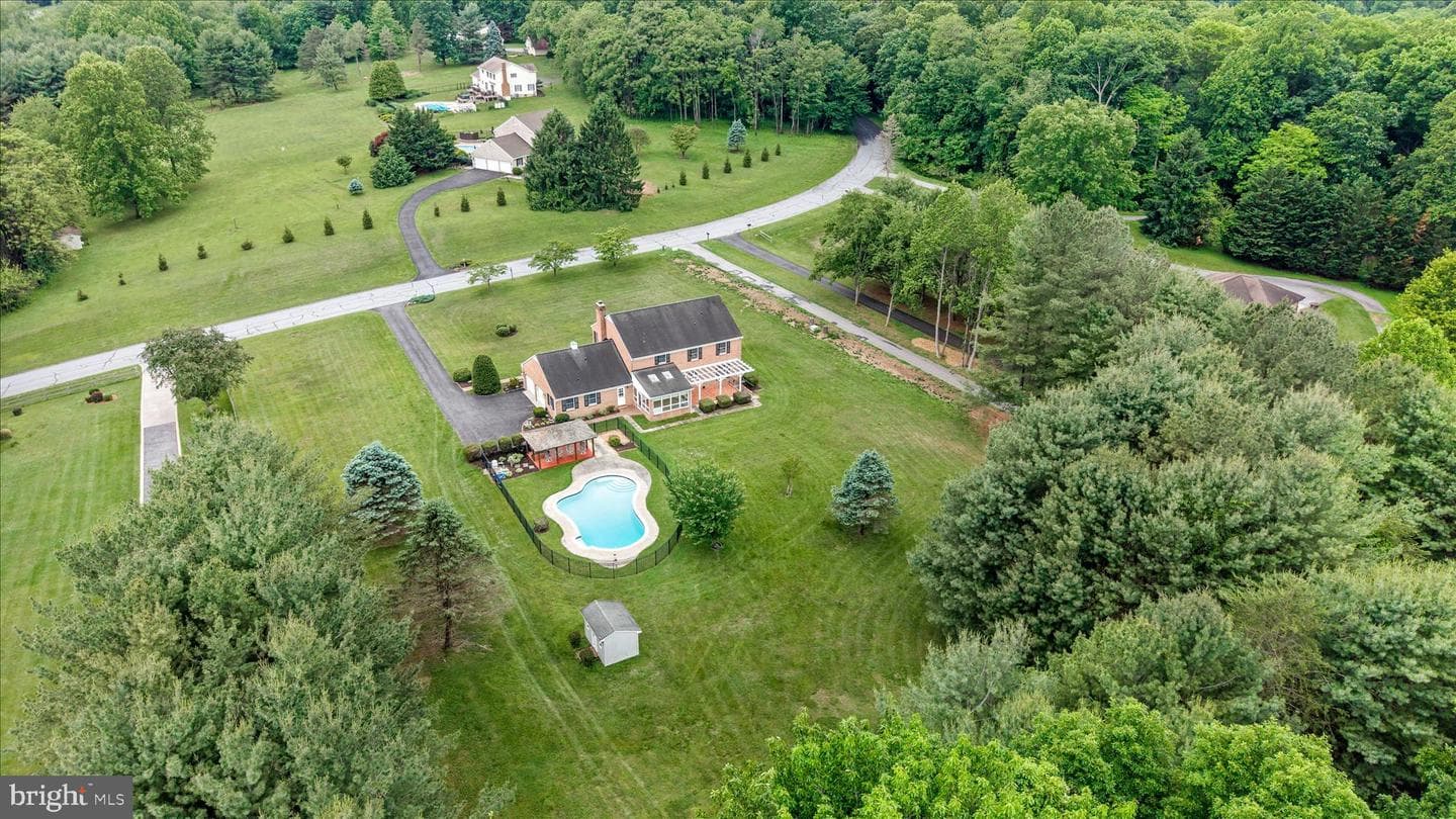 727 Weller Drive photo 61