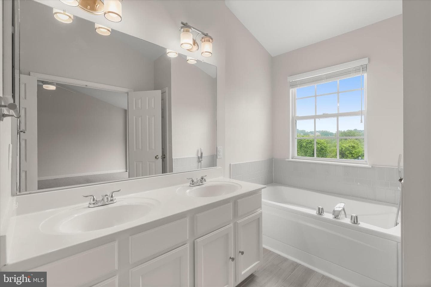8822 Stonehouse Drive photo 37