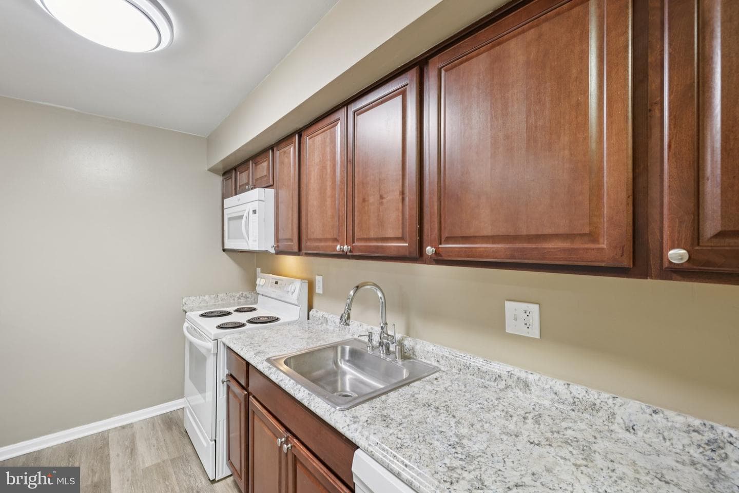 9075 N Laurel Road #E photo 11