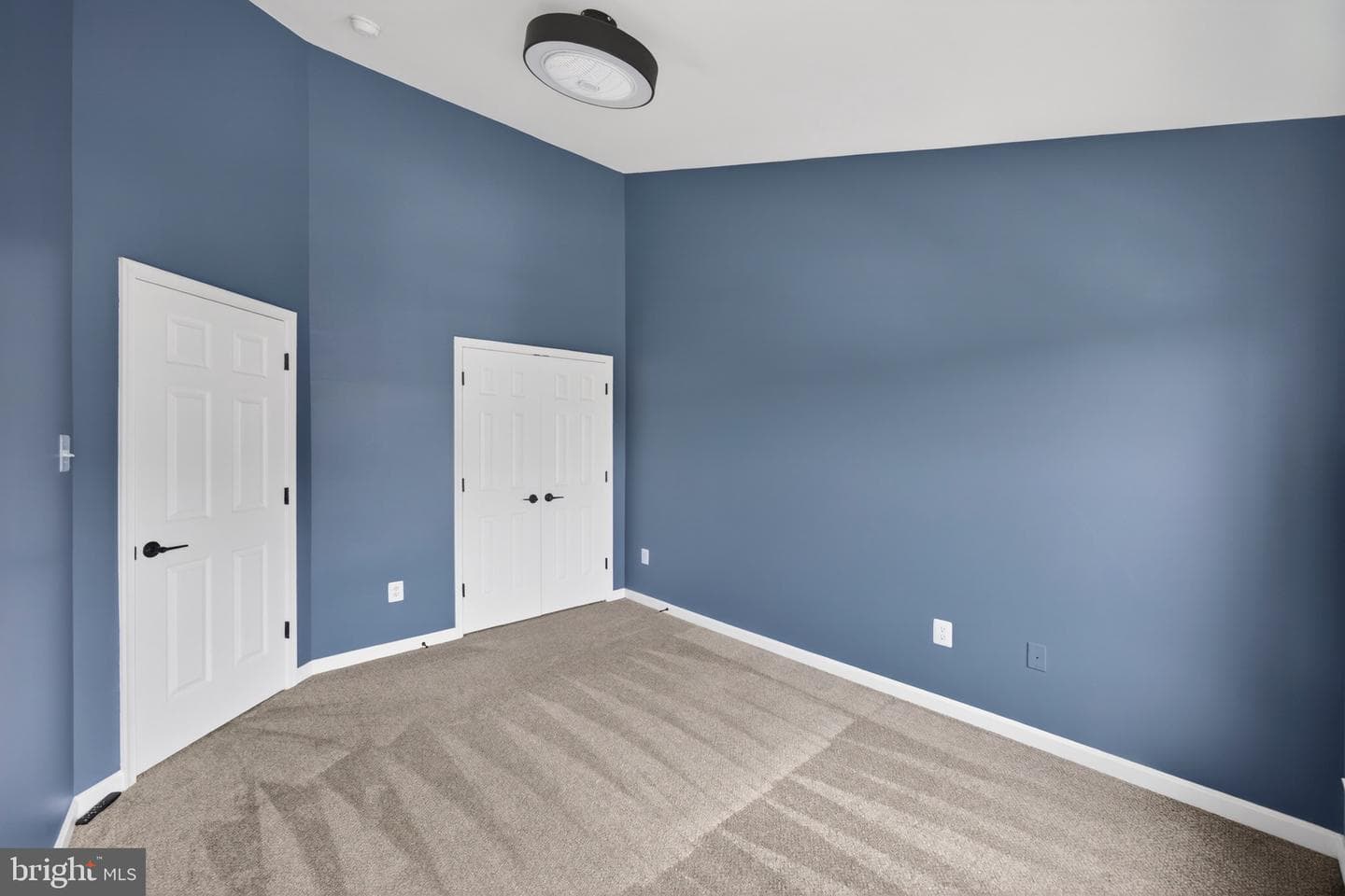 9850 Snow Bird Lane photo 38
