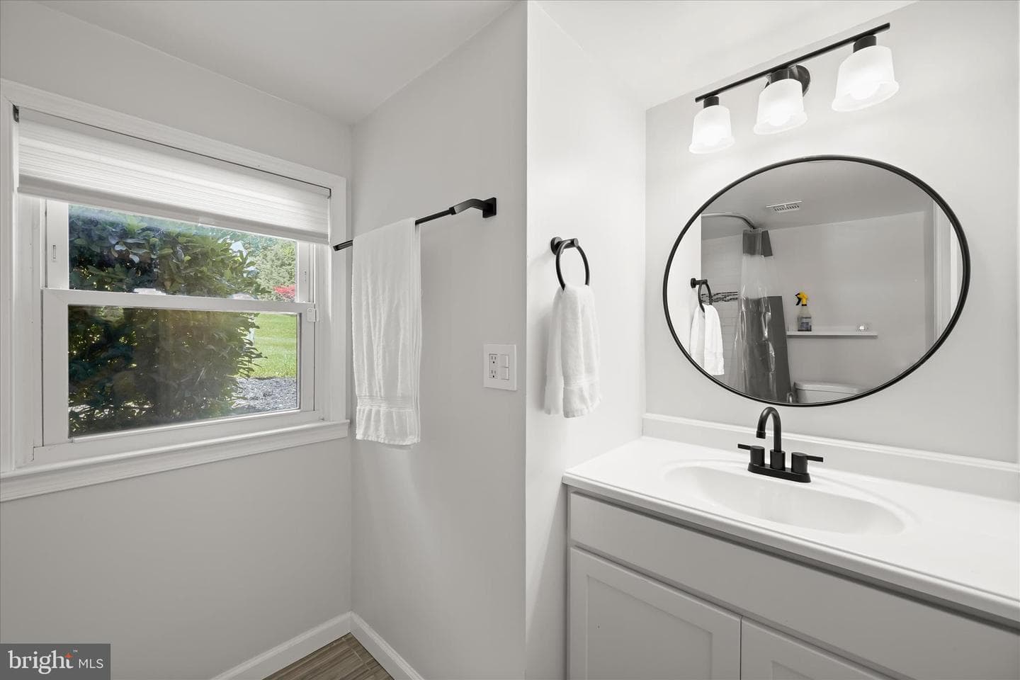 9315 Madison Avenue photo 26