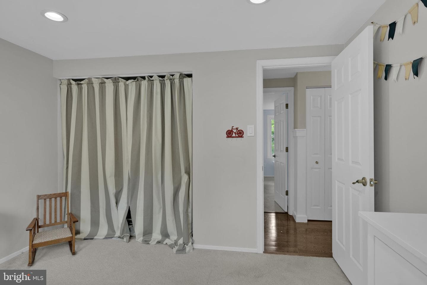6916 Deerpasture photo 35