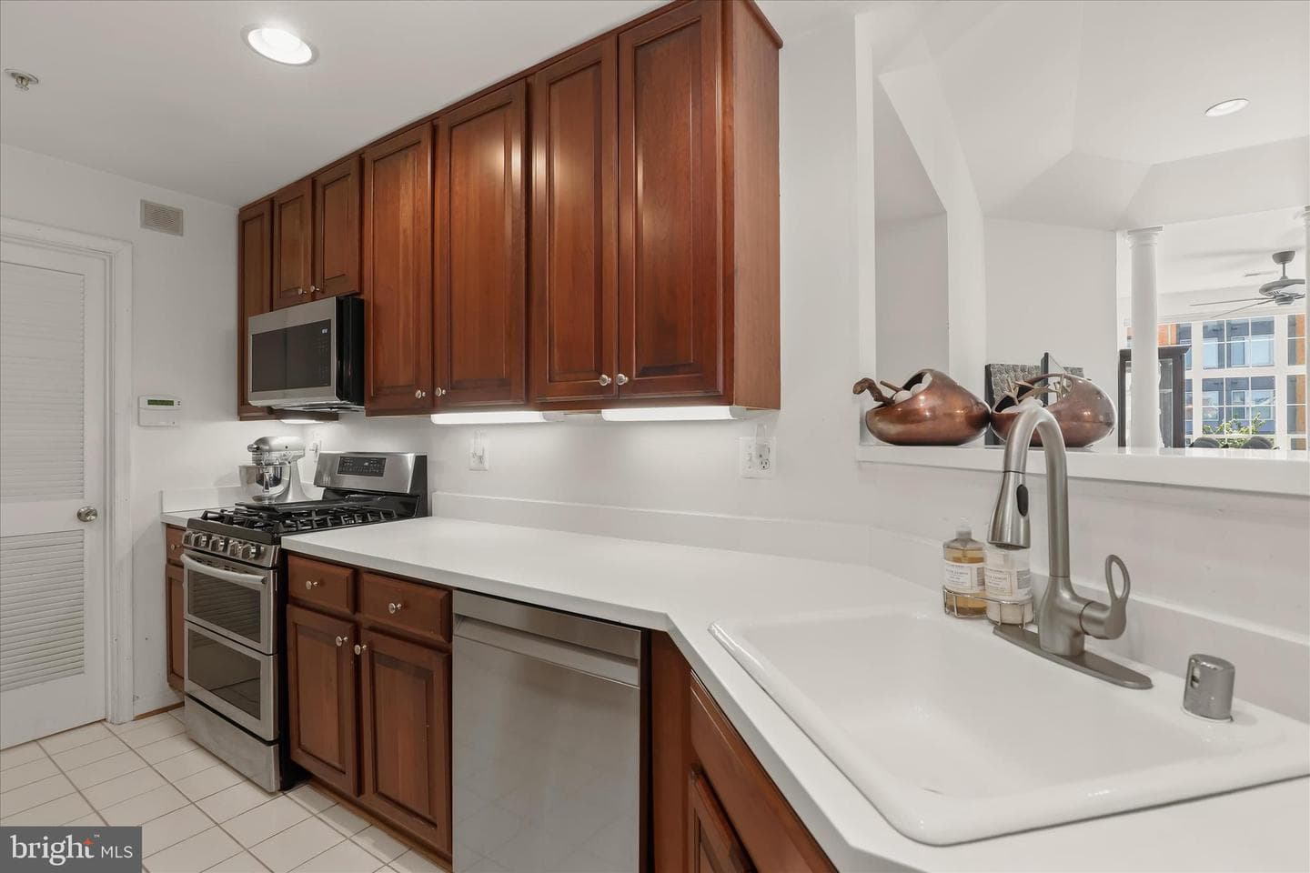 10714 Symphony Way E #206 photo 15