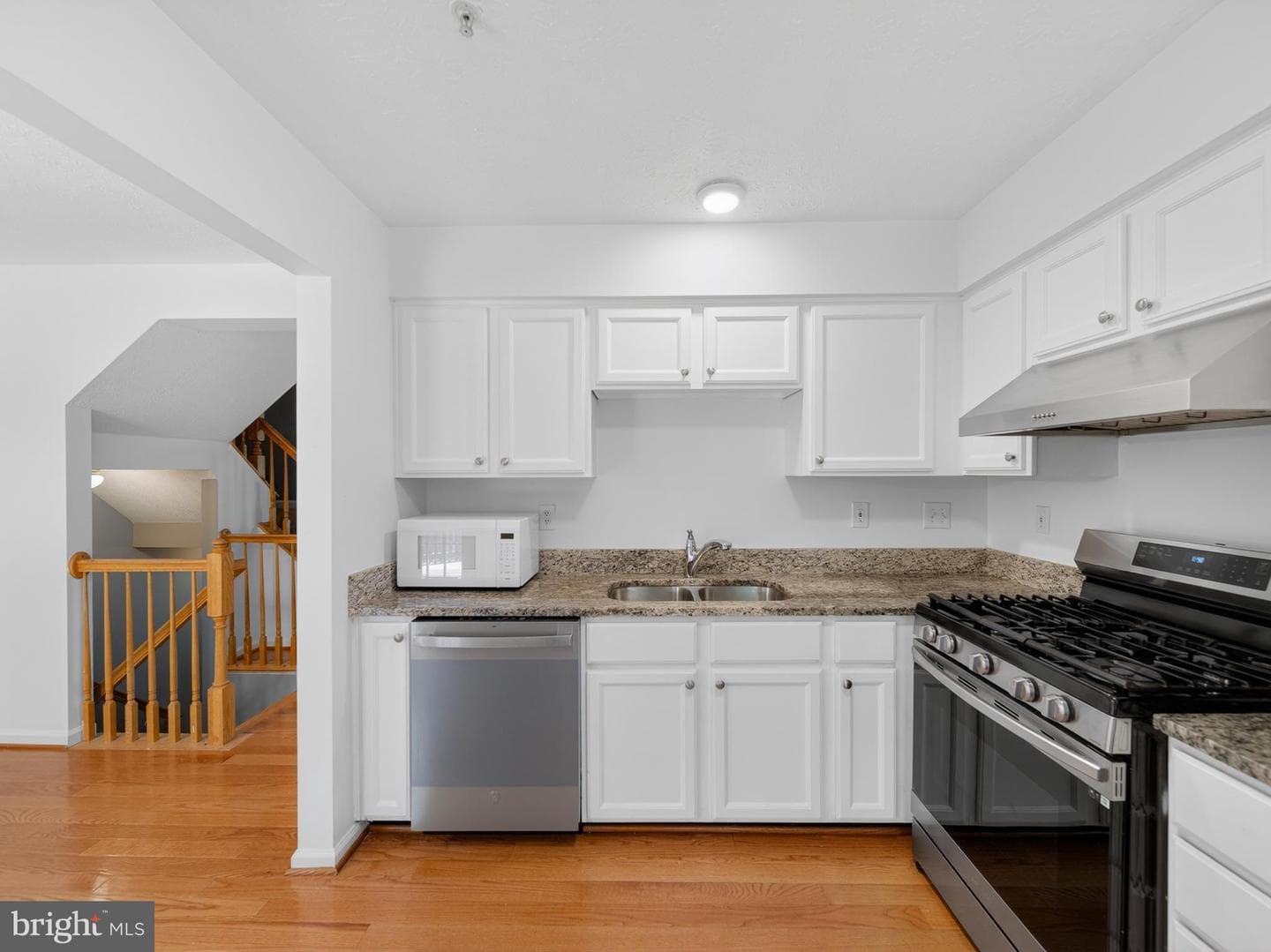8807 Ashberry Court photo 11