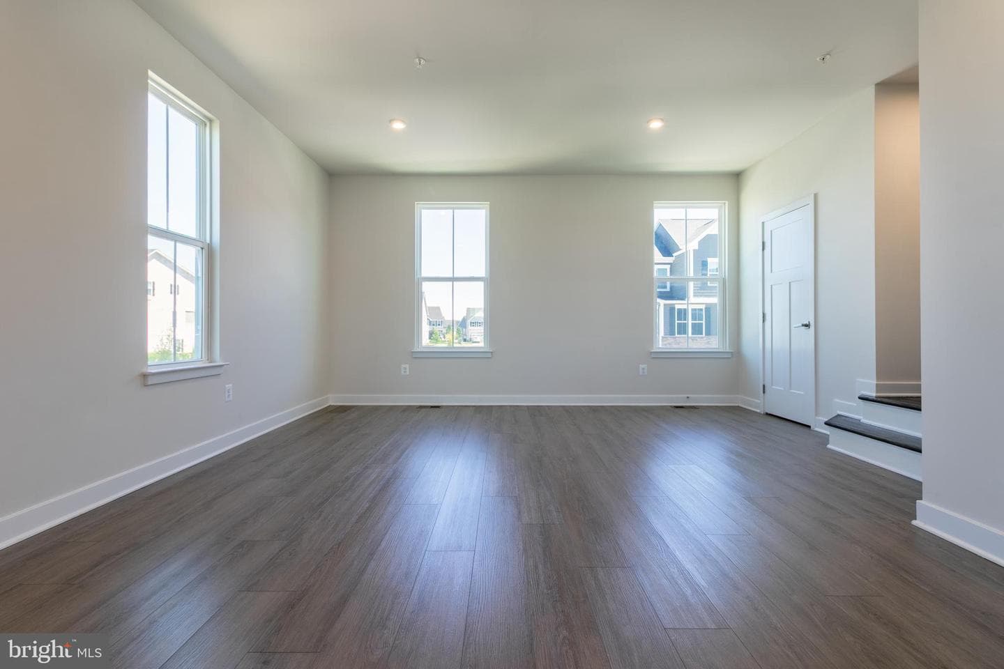 8100 Primrose Lane photo 26