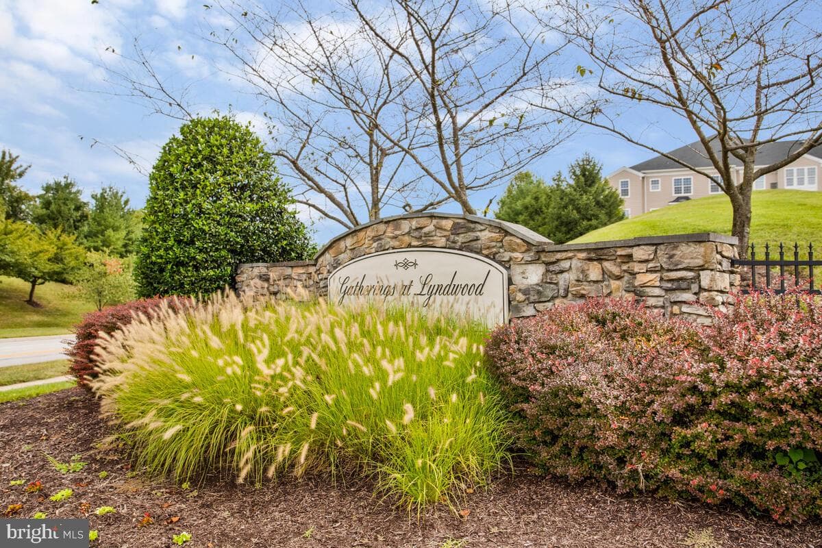 7335 Brookview Road #303 photo 39