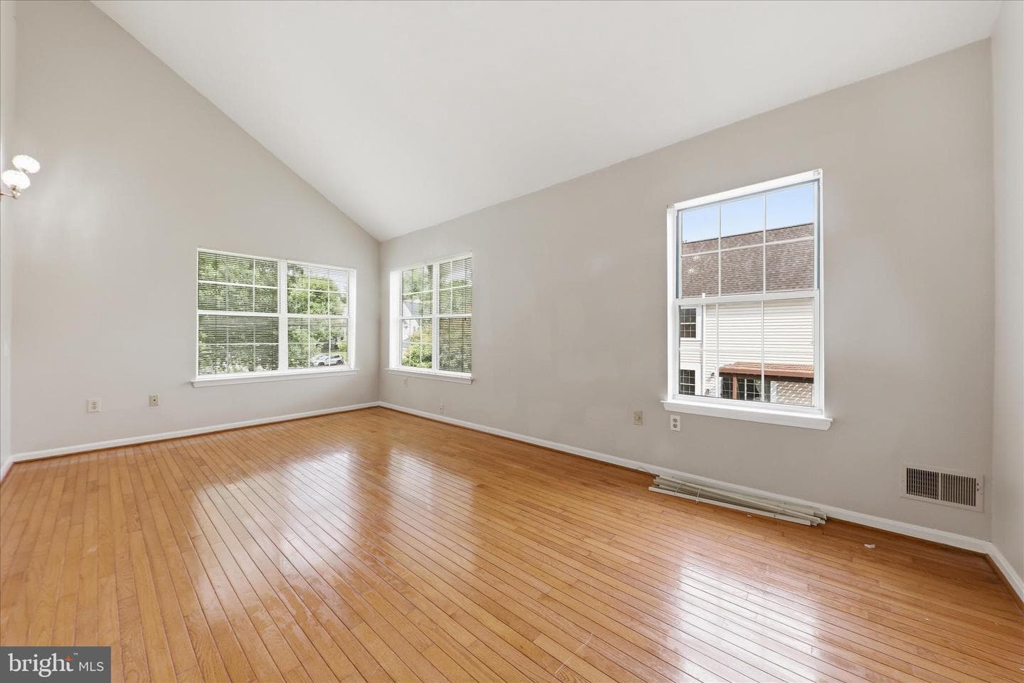 8545 Harvest View Court photo 23