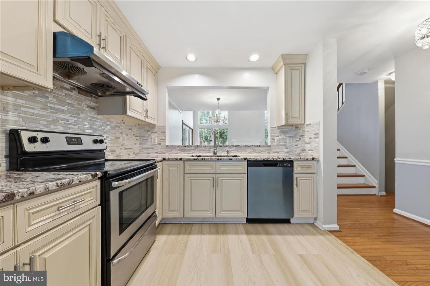 8545 Harvest View Court photo 5