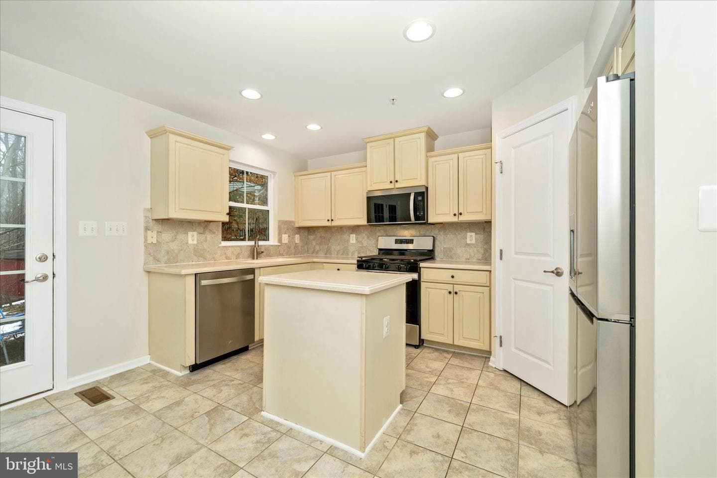 7014 Linden Avenue photo 16
