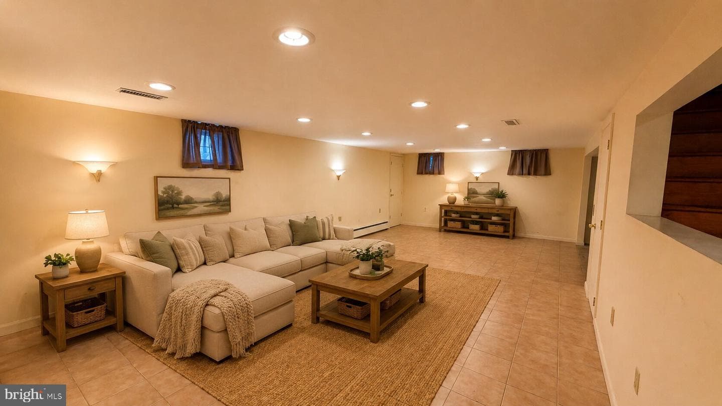10861 Hilltop Ln photo 19