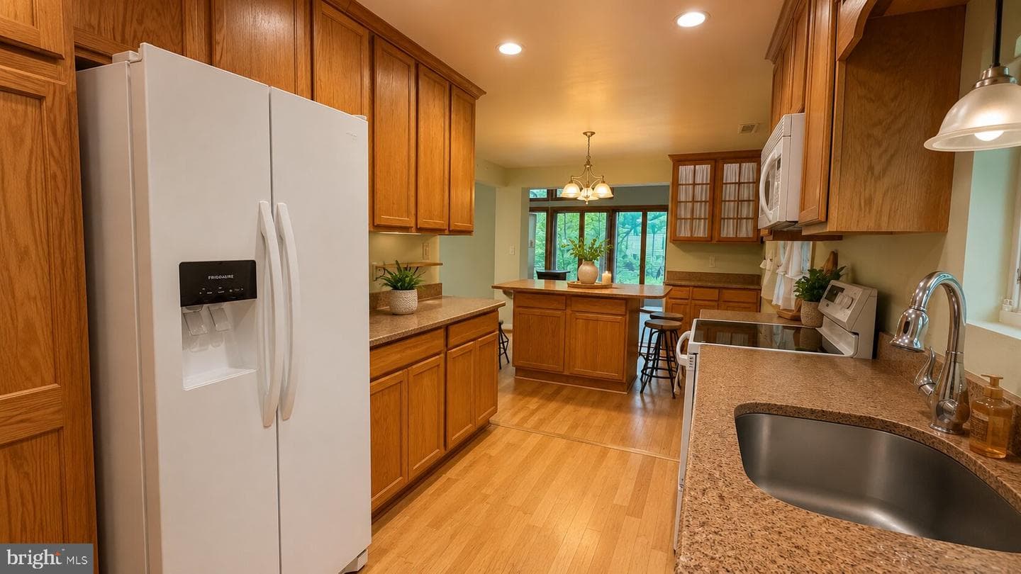 10861 Hilltop Ln photo 7