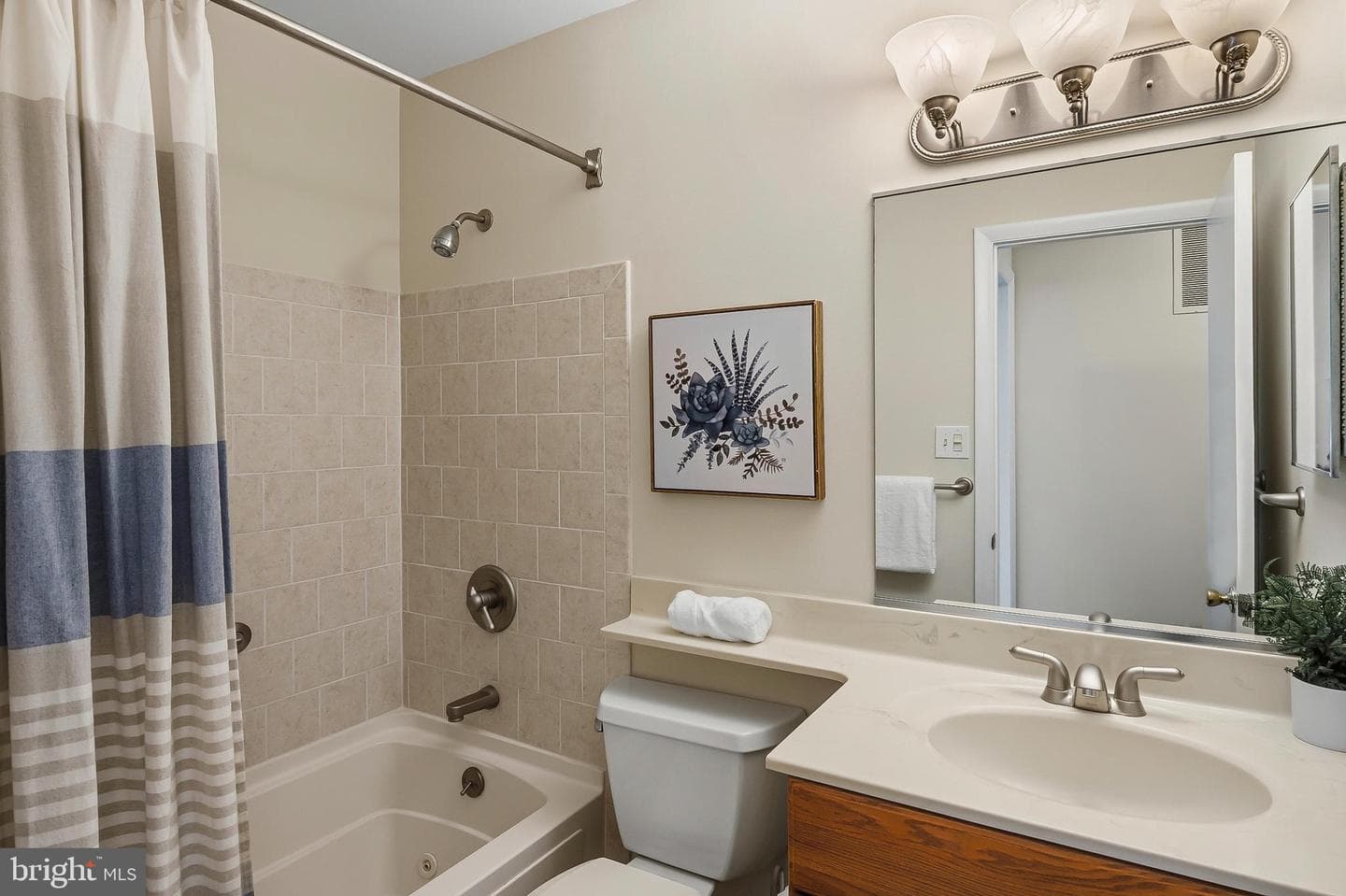 7454 Sea Change photo 25