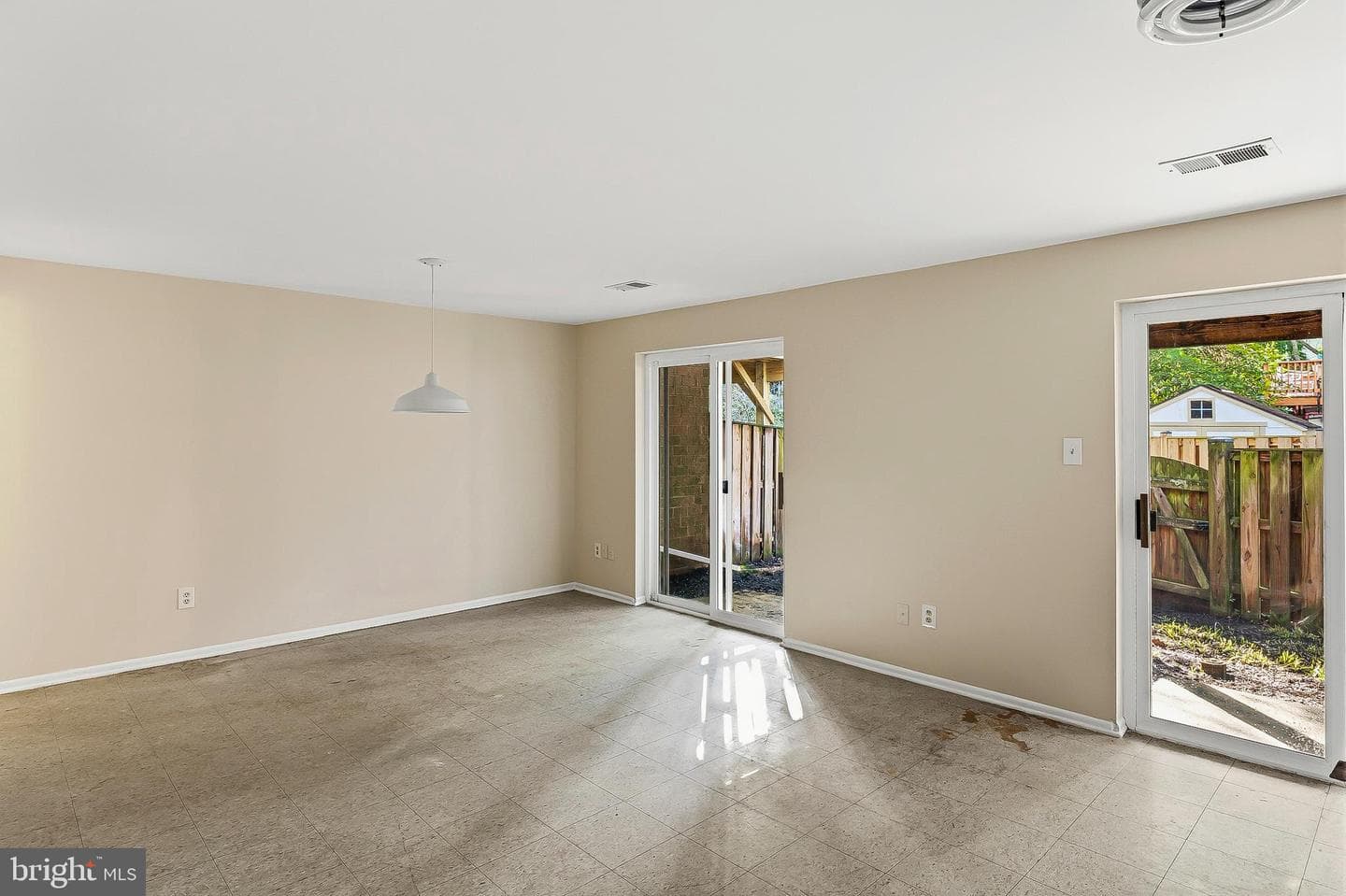 7454 Sea Change photo 26