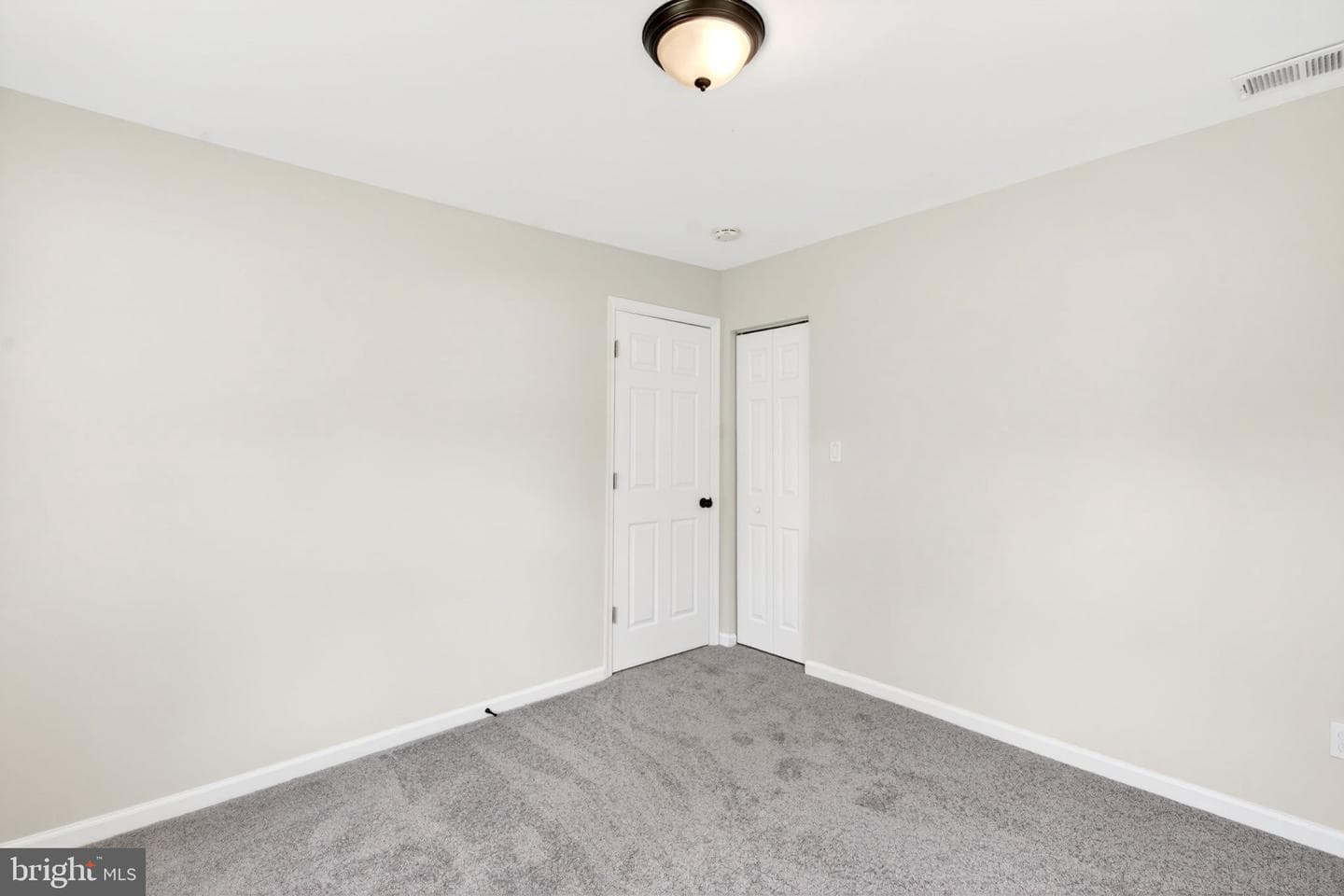9081 Dumhart Road photo 23