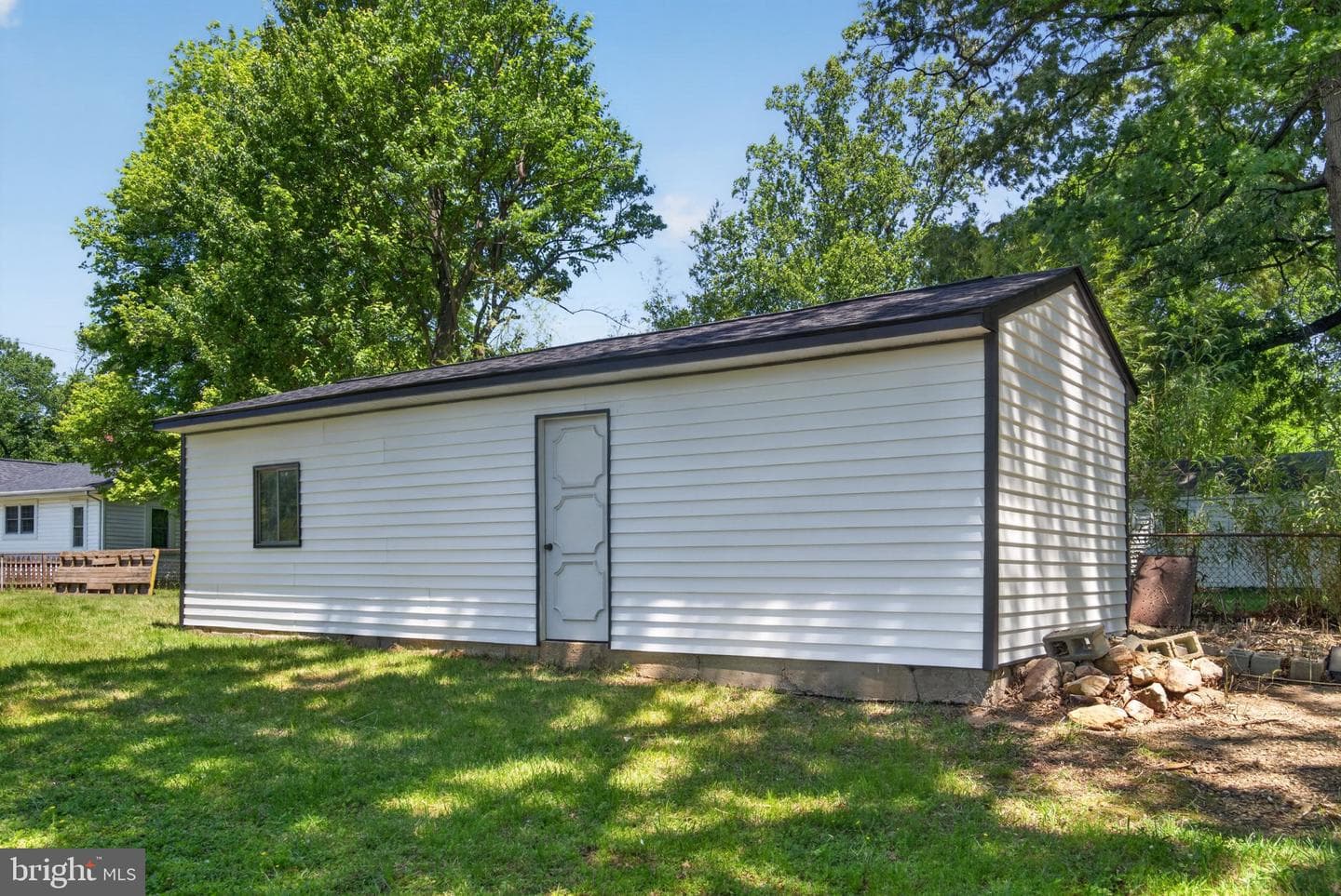 9081 Dumhart Road photo 44