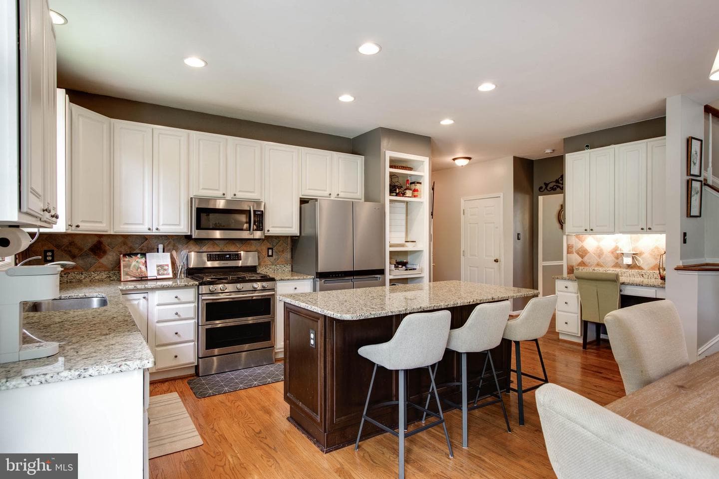 10533 Chesham Way photo 23